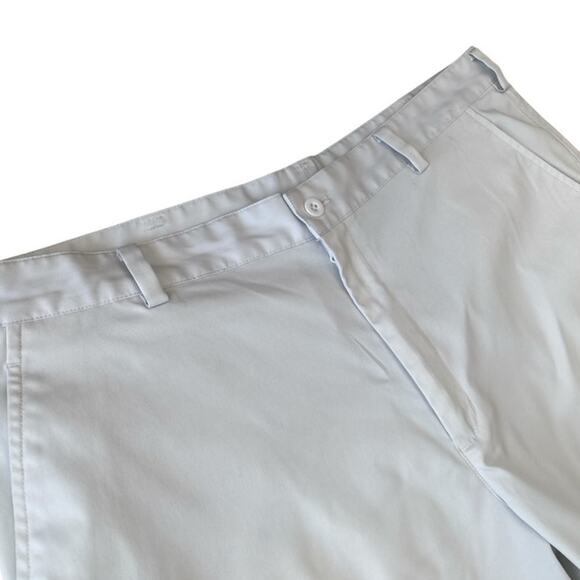 Nike Golf Off White Flat Front Dri-Fit Shorts - Size 36 - Picture 3 of 6